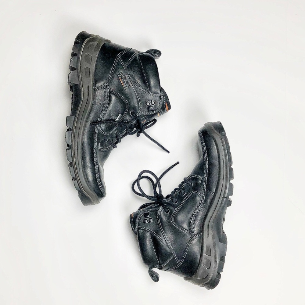 Ecco Brand Ultra-Durable Ulterra Mid Hiking Boots